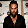 Internet obletěl záznam z komparzu Jasona Momoa, známého jako Khal Drogo