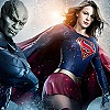 Supergirl a Martian Manhunter na společné fotce