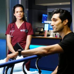 chicago-med-episode-518-in-the-name-of-love-promotional-photo-02-53f6c23ee6a4a650c055fe056db2f48b.jpg