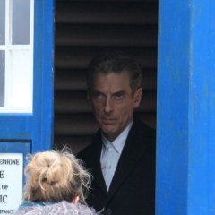doctor-who-series-8-filming-capaldi-clara-tardis-queen-street-8adf58dfd50f18358329716cbd0d91ff.jpg