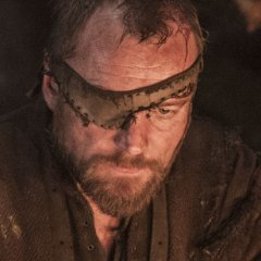 game-0f-thrones-s3-teaser-gallery-lord-beric-dondarrion-a0949332c92dd949eb1d2b18a98fa399.jpg