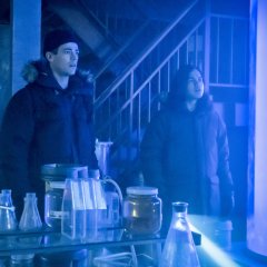 The-Flash-5-06-The-Icicle-Cometh-Promotional-Images-the-flash-cw-41655572-1200-852-08f101ef382ee51757f32e3bbc21a65f.jpg