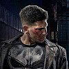 Punisherova lebka a Elektřin oblek na nejnovějším videu