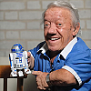 Zemřel Kenny Baker, představitel R2-D2