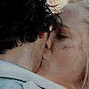 Bellamy a Clarke se milují, ale zatím ne v romantickém smyslu