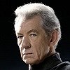 Ian McKellen: Vadí mi, že Magneto nemá svůj červeno-fialový kostým ve filmech
