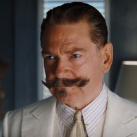 Hercule Poirot míří za dalším zločinem do Benátek