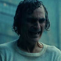 Držitelé Oscarů Phoenix a Gaga excelují v prvním traileru na druhého Jokera