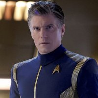 Fanoušci volají po seriálu s kapitánem Pikem, je nějaká šance na realizaci?