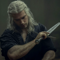 Vše nasvědčuje tomu, že na začátku čtvrté řady skutečně bude vysvětlena změna Geraltova vzhledu