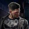 Punisherova lebka a Elektřin oblek na nejnovějším videu